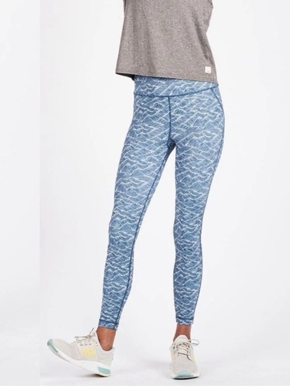 Vuori Blue Wave Print High-Waist Leggings Size Medium
